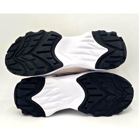 Nike TC 900 LX 3M Light Orewood Brown Insulated Reflective Sneakers Women's 10.5 - Picture 4 of 9